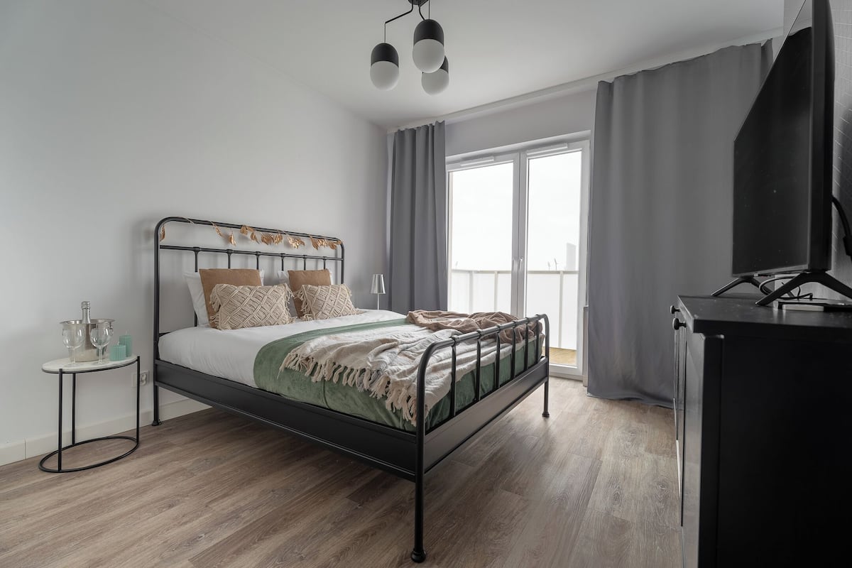 Studio, Non Smoking, Balcony | Soundproofing, iron/ironing board, free WiFi, wheelchair access