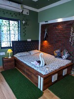 Deluxe Double Room, City View | In-room safe, soundproofing, iron/ironing board, free WiFi