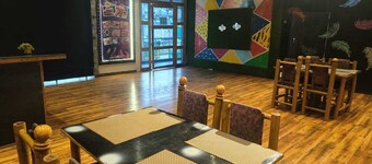 Hotel OPM & Restaurant