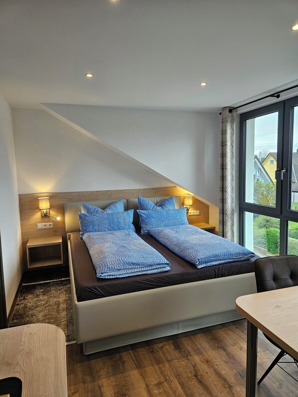 Tallelokero huoneessa, yksilöllisesti sisustettu