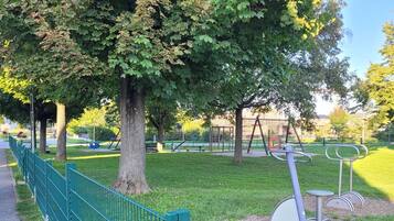 Children’s play area – outdoor