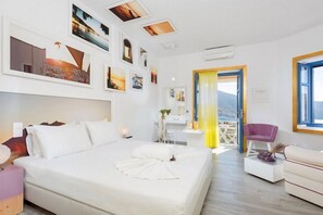 Studio, Balcony, Bay View