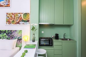 Studio, Balkon, Buchtblick | Eigene Küche | Mini-Kühlschrank