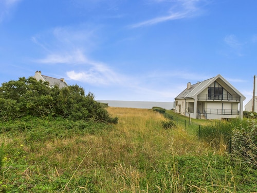 Sea view house for 2 adults and 2 children