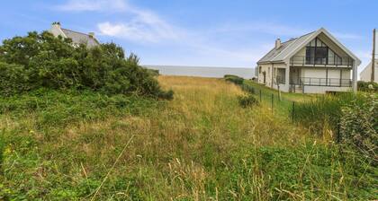 Sea view house for 2 adults and 2 children