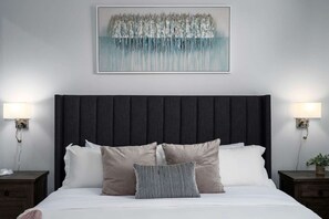 2 Schlafzimmer, Schreibtisch, Bügeleisen/Bügelbrett, Reisekinderbett