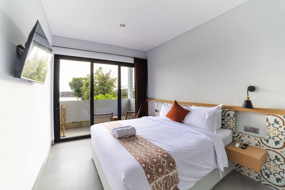 Deluxe Suite, Resort View | Wi-fi percuma, cadar katil