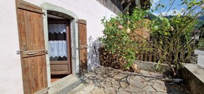 تفاصيل الفندق من الخارج