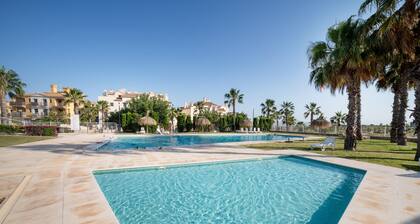 Apartment 'Charming Duplex in Hacienda Alamo' with Shared Pool, Wi-Fi and Air Conditioning
