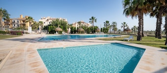 Apartment 'Charming Duplex in Hacienda Alamo' with Shared Pool, Wi-Fi and Air Conditioning