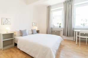 5 bedrooms, free WiFi, bed sheets