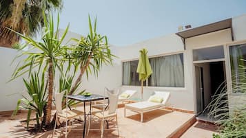 Familien-Suite, Gartenblick | Terrasse/Patio