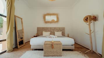 Superior Double Room | Tallelokero huoneessa, ilmainen Wi-Fi
