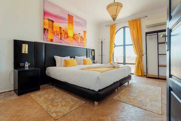 Family Suite, Garden View | In-room safe, free WiFi