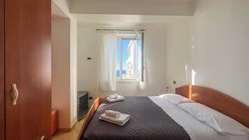 2 camere, ferro/asse da stiro, Wi-Fi gratuito, lenzuola