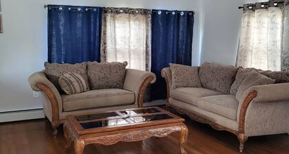 Enjoy a home away from home. In Jamaica Queens.A/C and Heat