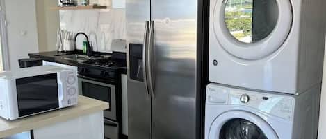 Microones i placa de cuina