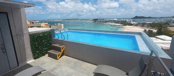 Beach Front 4 Bed Condon C2.1 with Sea View and Private Pool !!