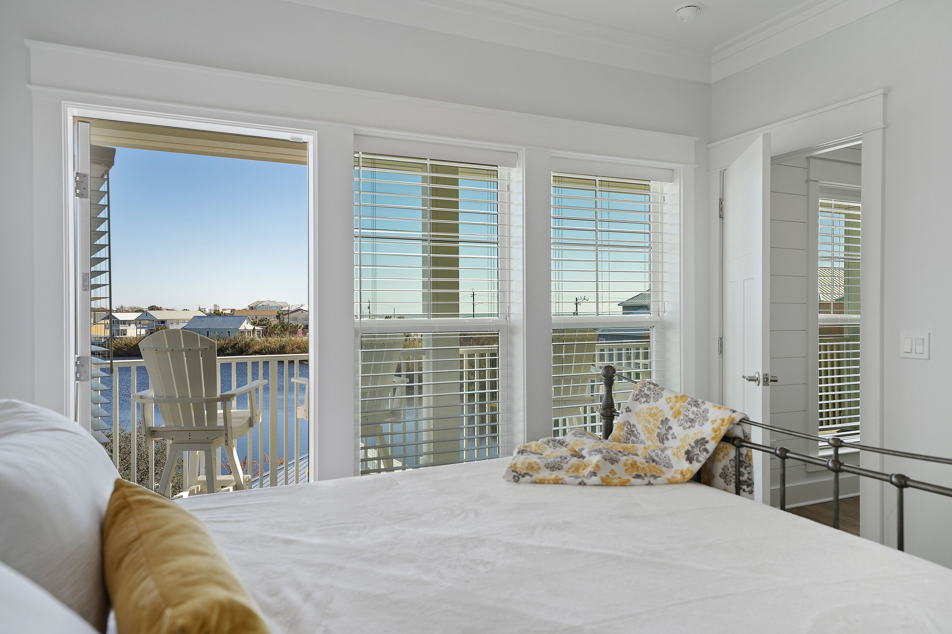 5 bedrooms, desk, iron/ironing board, free WiFi