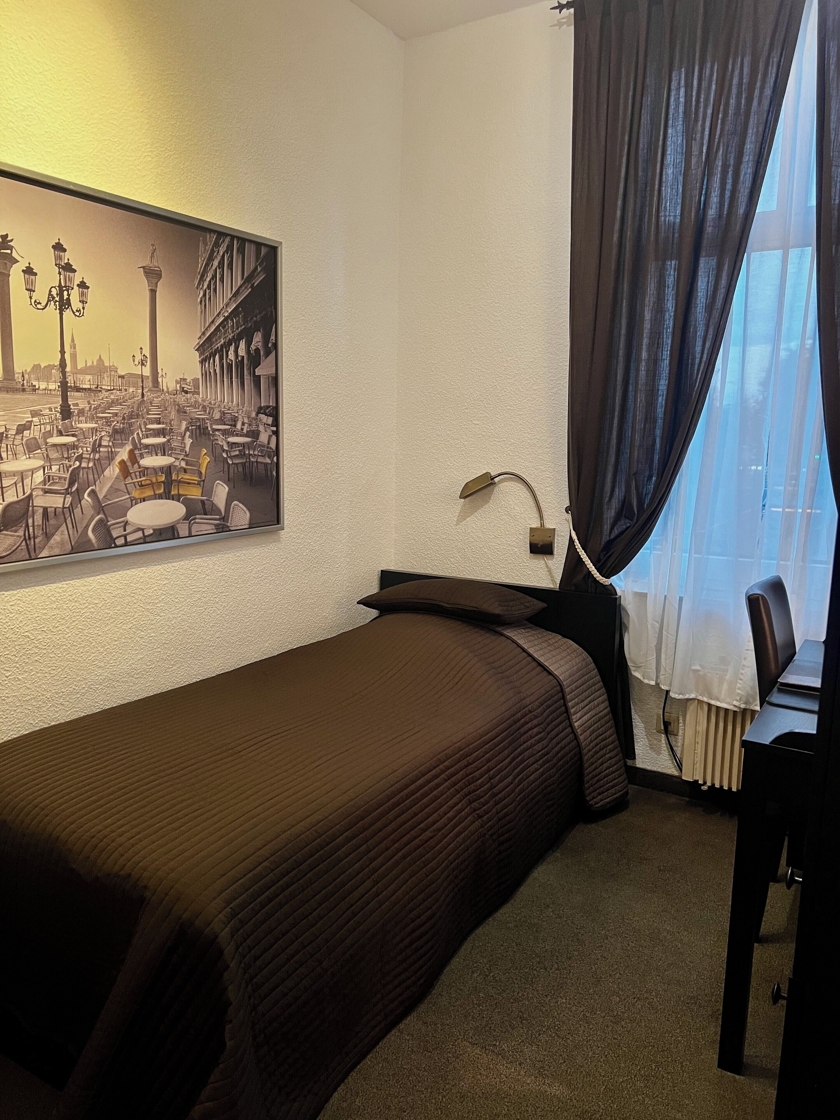 Chambre simple, 1 lit jumeau, non-fumeur | Bureau, espace de travail pour ordinateurs portables