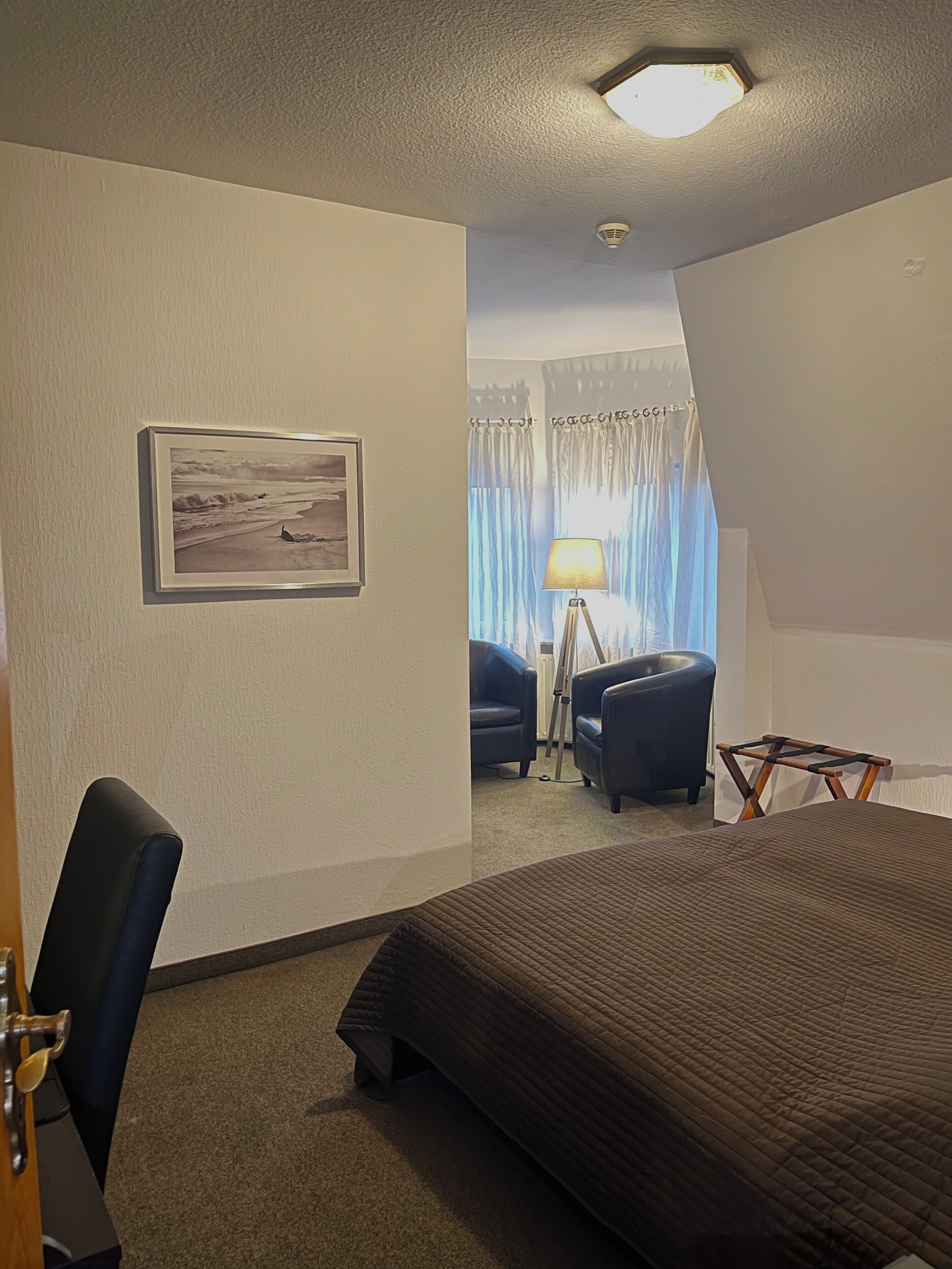 Chambre double, 1 grand lit, non-fumeur | Bureau, espace de travail pour ordinateurs portables