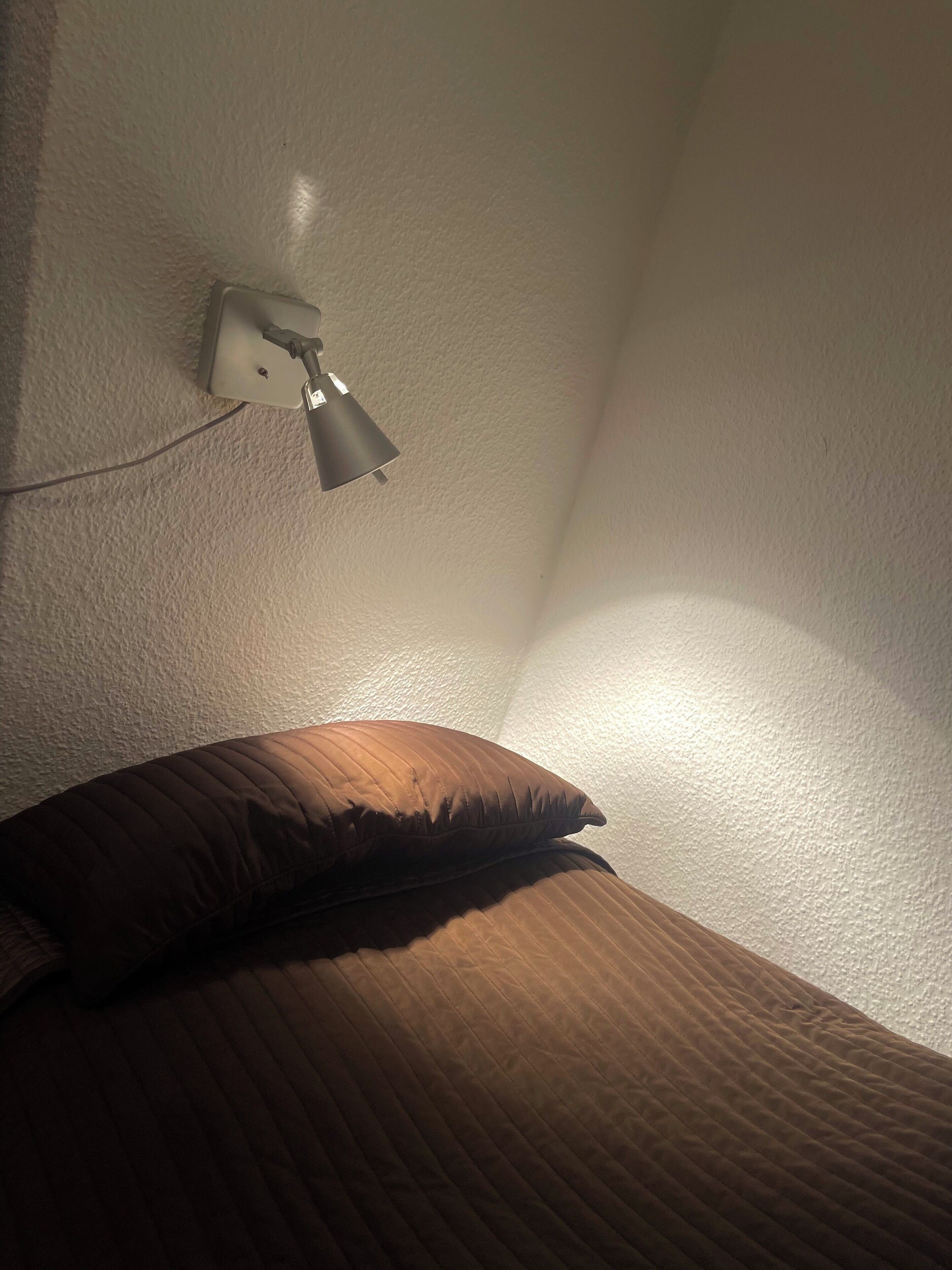 Habitación individual básica | Escritorio, espacio para trabajar con laptop, cunas y wifi gratis 