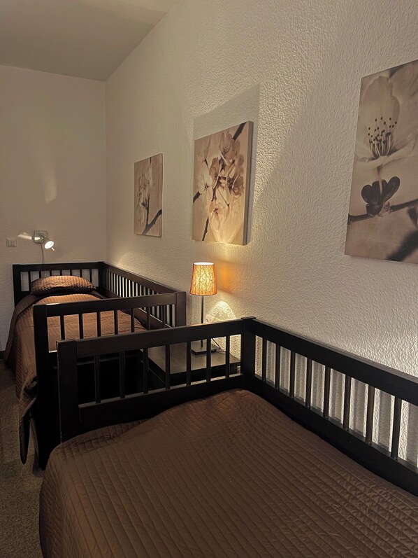 Double or Twin Room | Desk, laptop workspace, cribs/infant beds, free WiFi