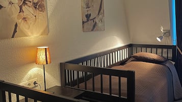 Double or Twin Room | Desk, laptop workspace, cots/infant beds, free WiFi