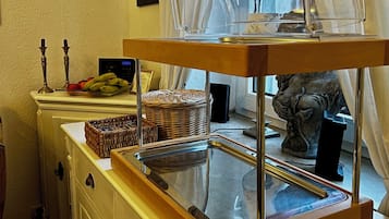 Daily buffet breakfast (EUR 9 per person)