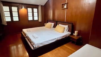 1 quarto, escrivaninha, ferros/tábuas de passar roupa, Wi-Fi de cortesia