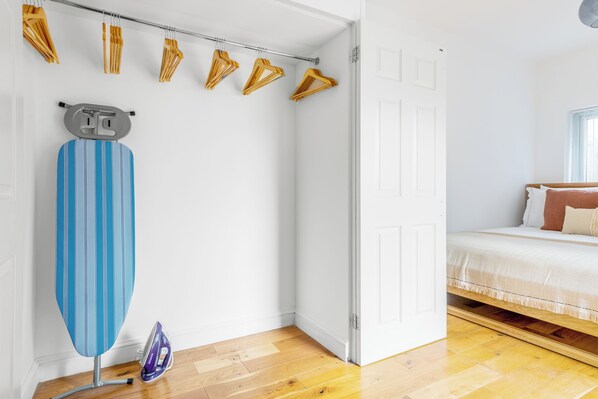 2 Schlafzimmer, Bügeleisen/Bügelbrett, Internetzugang, Bettwäsche