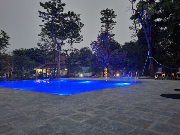 2 piscinas al aire libre