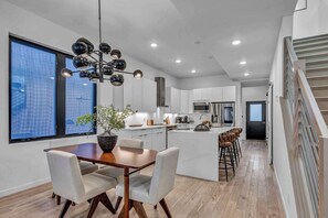 Dining - Stylish 3BR Home in the Heart of Tremont+Mini Gym (Cleveland)