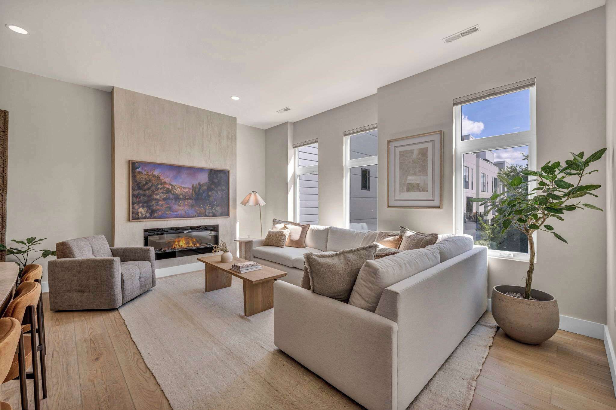 TV, fireplace, offices