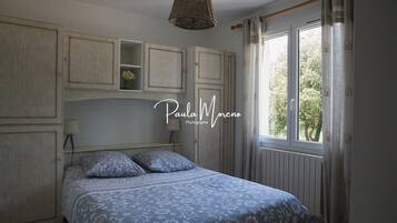 2 sovrum, strykjärn/strykbräda, wi-fi och sängkläder