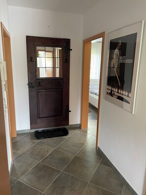 2 chambres, fer et planche à repasser, lit parapluie, Wi-Fi gratuit