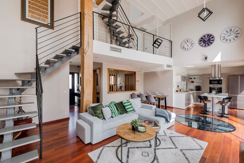 Prestige, elegant 185 m² countryside home in the heart of Barbery.