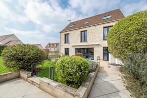 Exterior - Prestige, elegant 185 m² countryside home in the heart of Barbery. (Barbery)