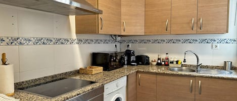 Fridge, microwave, oven, coffee/tea maker