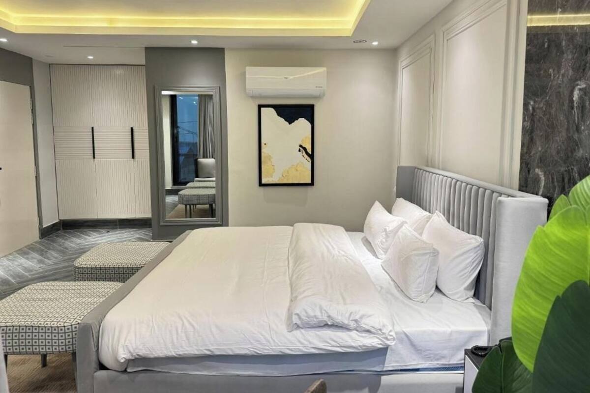 Executive Room | Free WiFi