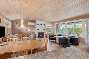 Dining - OH564 Hadsund - Østenkrog 7 (Øster Hurup)