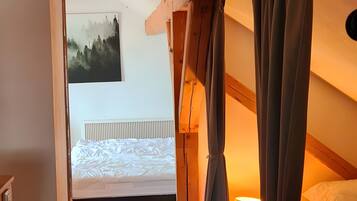 2 dormitoris, planxa i posts de planxar i wifi