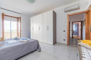 家庭公寓, 多间卧室 (Casa Gialla) | 2 多间卧室、熨斗/熨衣板、收费 WiFi、床单