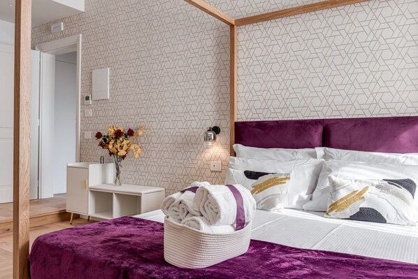 1 bedroom, in-room safe, desk, iron/ironing board