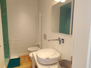 Ducha, bidet