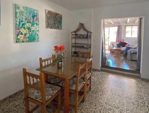 تناول الطعام