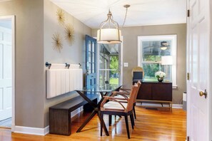 Dining - ‼️Crane Haven - Boutique-Inspired with Modern Flare (Ames)