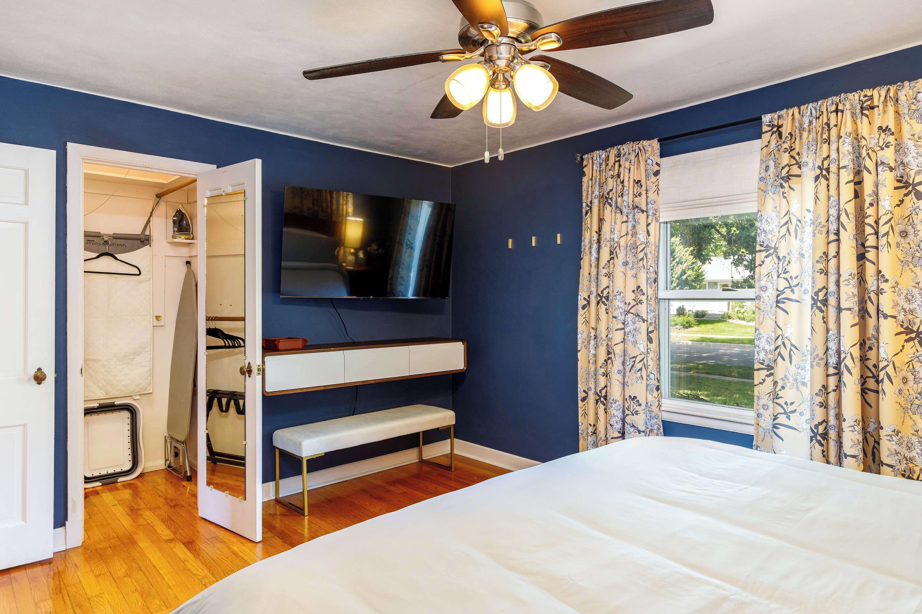 4 chambres, fer et planche à repasser, lit parapluie, Wi-Fi