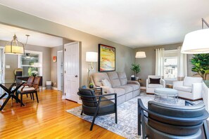 TV, fireplace, offices