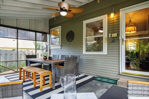 Outdoor dining - ‼️Crane Haven - Boutique-Inspired with Modern Flare (Ames)
